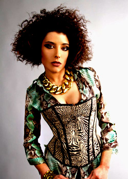 Immagine HAIRFASHION ANTONIO CALVO ESTILISTAS 968-02.jpg