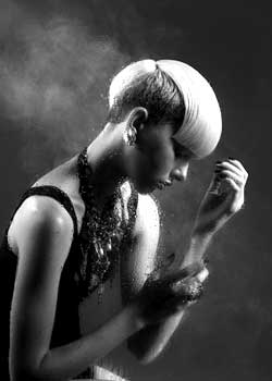 Immagine HAIRFASHION EMILIANO VITALE, LISA MUSCAT - É SALON A599-02.jpg