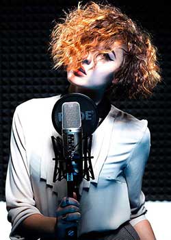 Immagine HAIRFASHION IVANA VOLHEJNOVA OLESYA MOVNAR VERONIKA COUFALOVA - SALON PETRA MECHUROVA A668-01.jpg