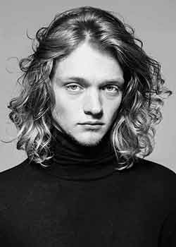 Immagine HAIRFASHION FRANCESCA CLARKE - ANDREW COLLINGE HAIRDRESSING A814-01.jpg