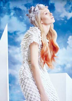 Immagine HAIRFASHION LUIGI MARTINI AND INTERNATIONAL CREATIVE TEAM B185-06.jpg