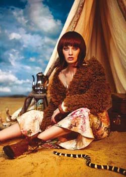 Immagine HAIRFASHION LUIGI MARTINI AND INTERNATIONAL CREATIVE TEAM B185-08.jpg