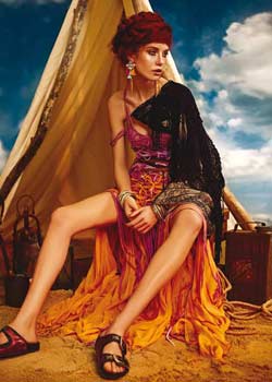 Immagine HAIRFASHION LUIGI MARTINI AND INTERNATIONAL CREATIVE TEAM B185-13.jpg