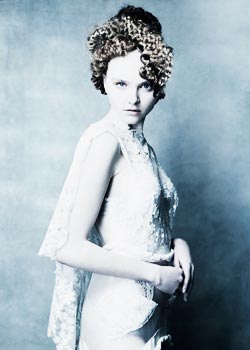 Immagine HAIRFASHION Michelle Nguyen - Oscar Oscar Southland C143-02.jpg